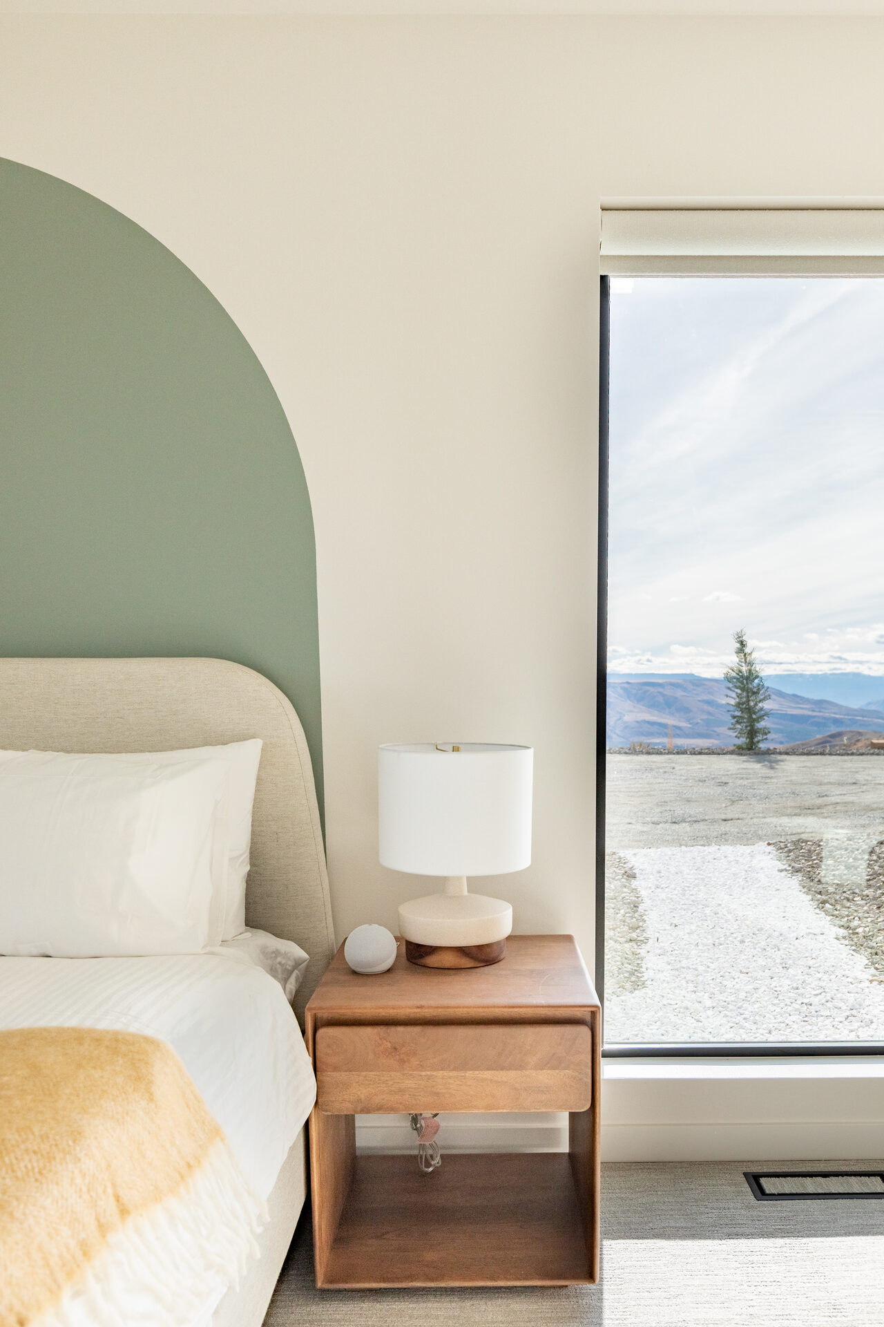 Hawk's Ridge — residential architecture, Chelan, WA