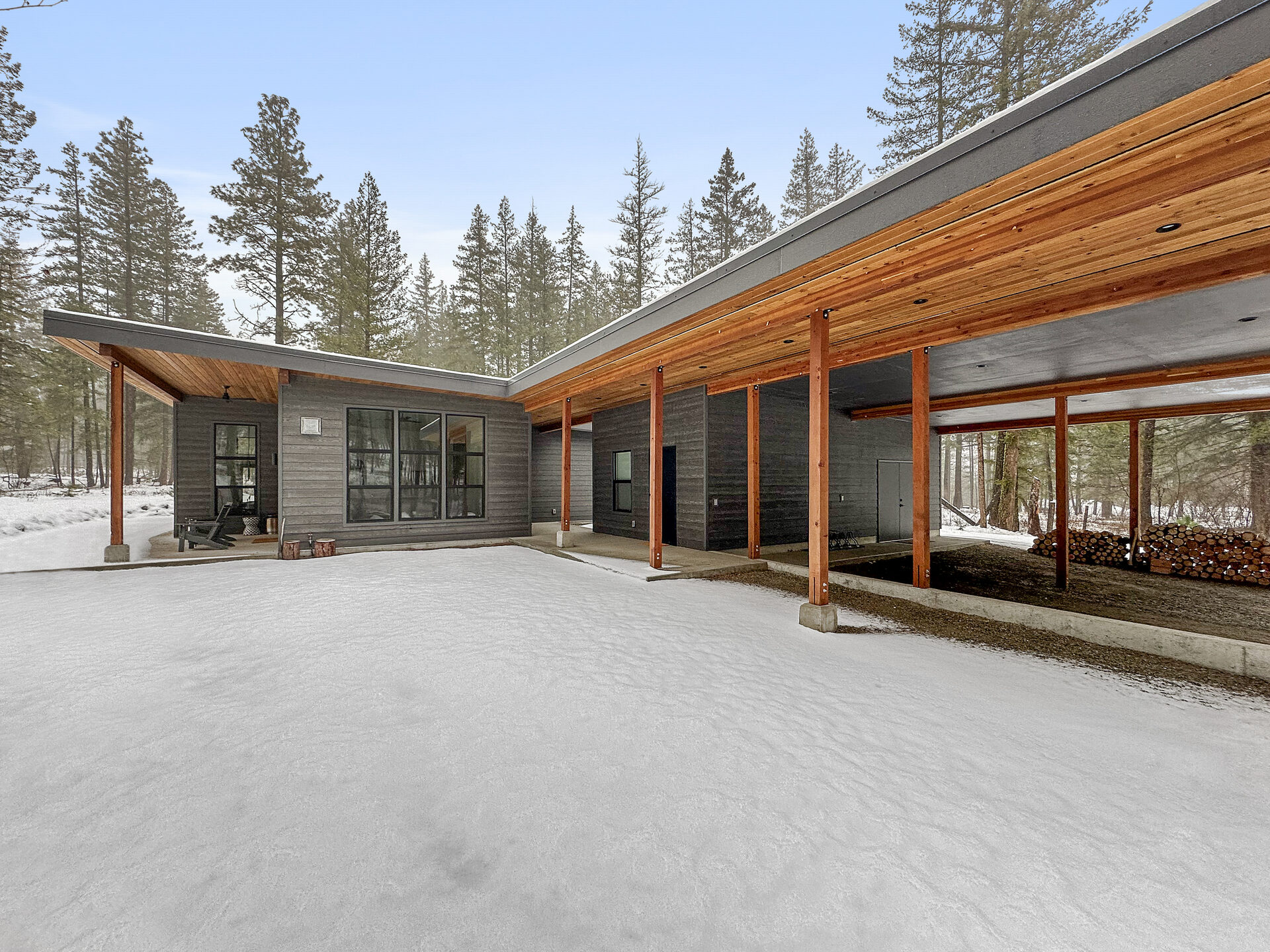 The Woodlands — residential architecture, Mazama, WA