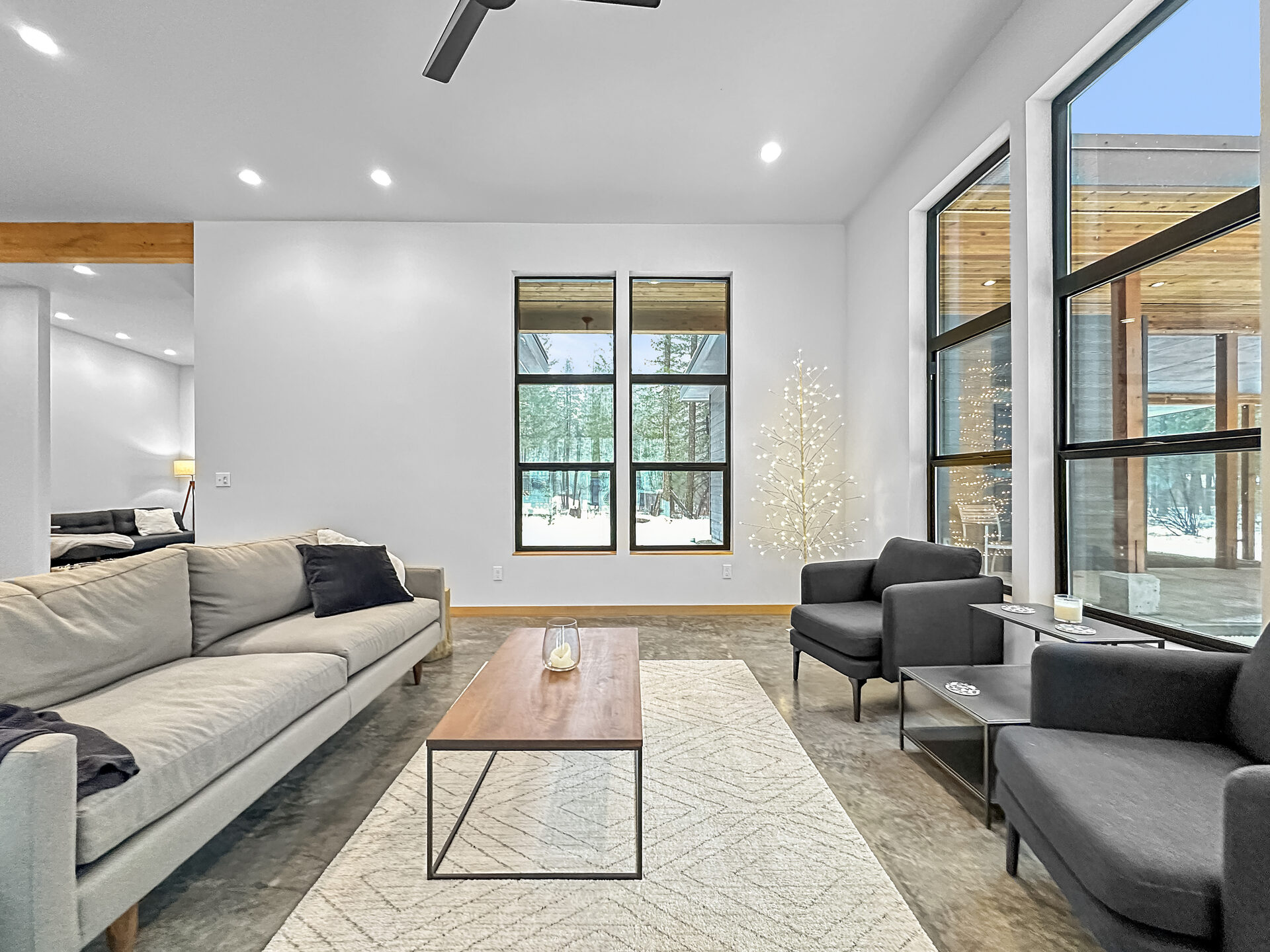 The Woodlands — residential architecture, Mazama, WA