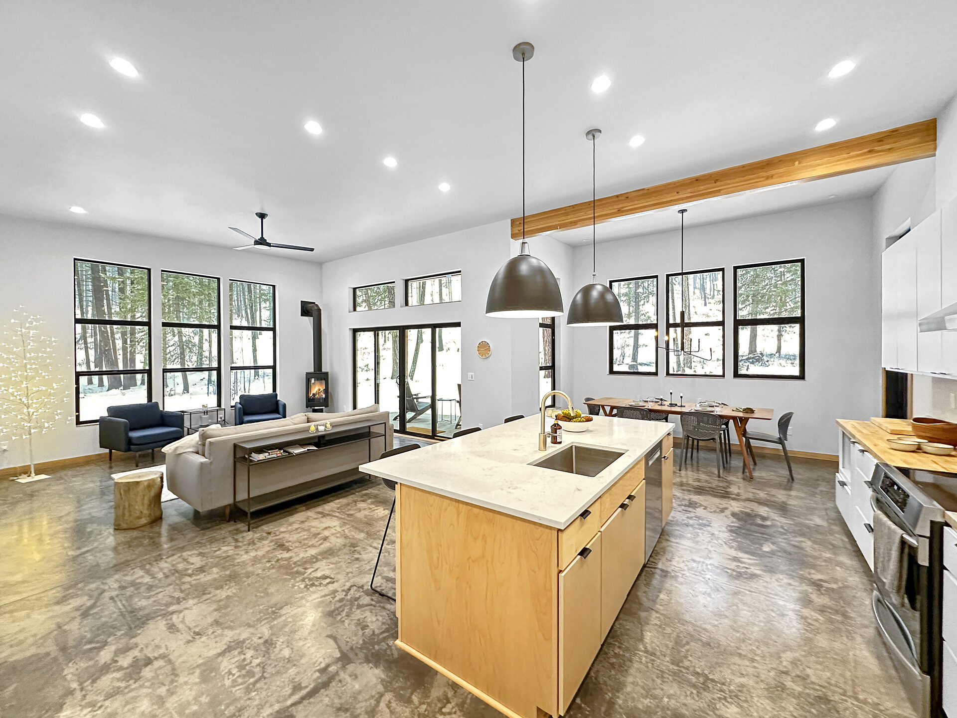 The Woodlands — residential architecture, Mazama, WA