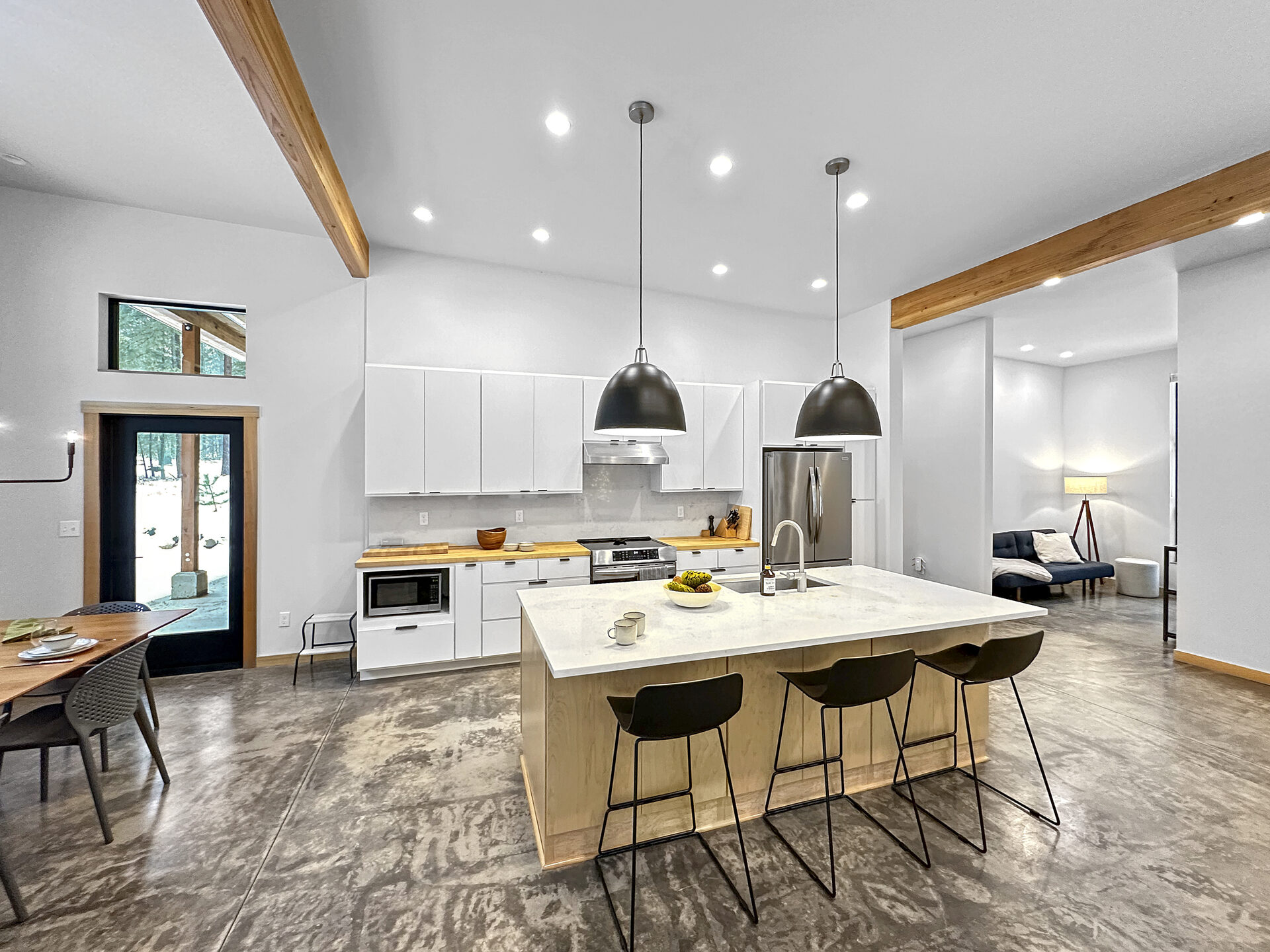 The Woodlands — residential architecture, Mazama, WA