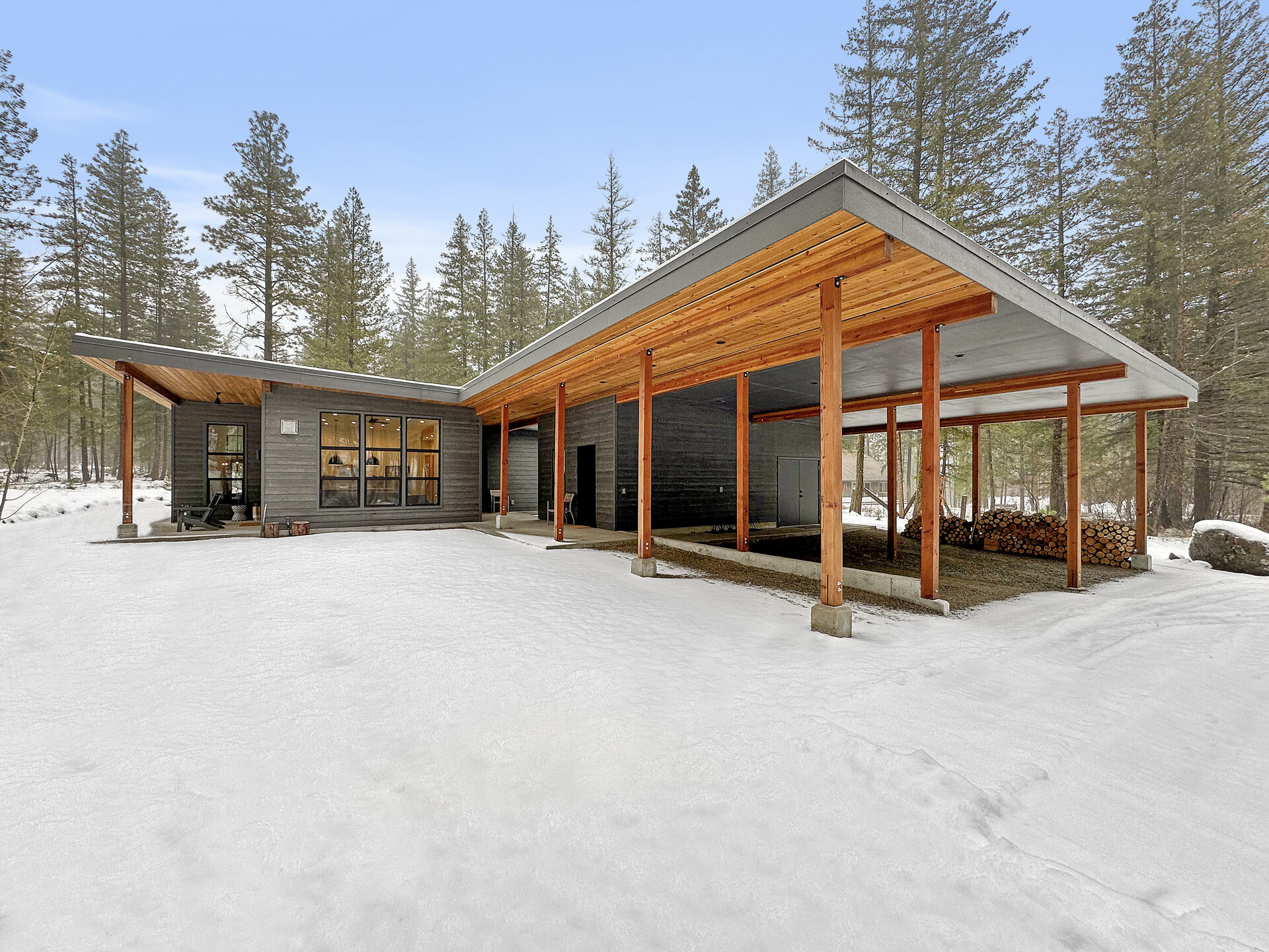 The Woodlands — residential architecture, Mazama, WA