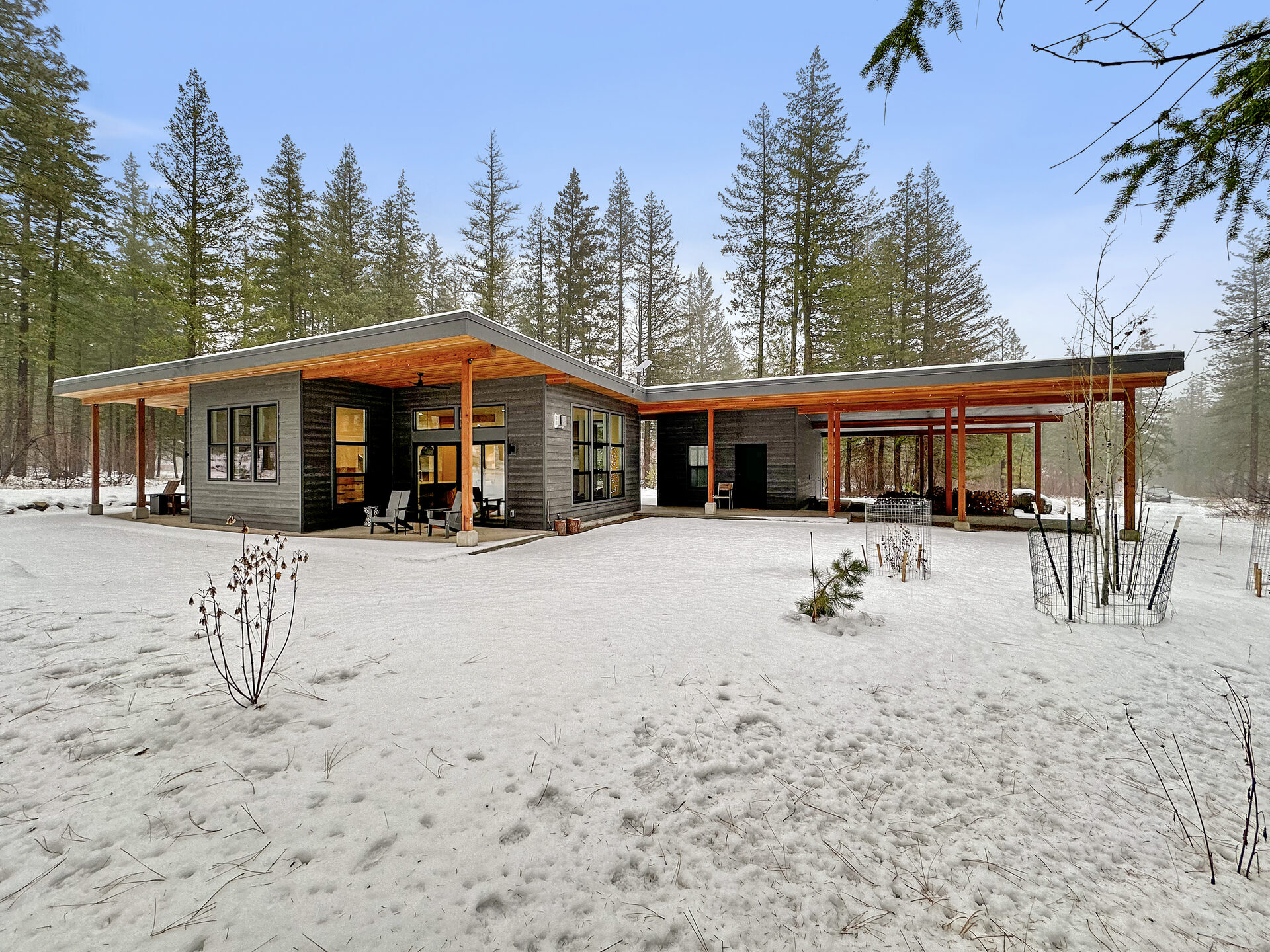 The Woodlands — residential architecture, Mazama, WA