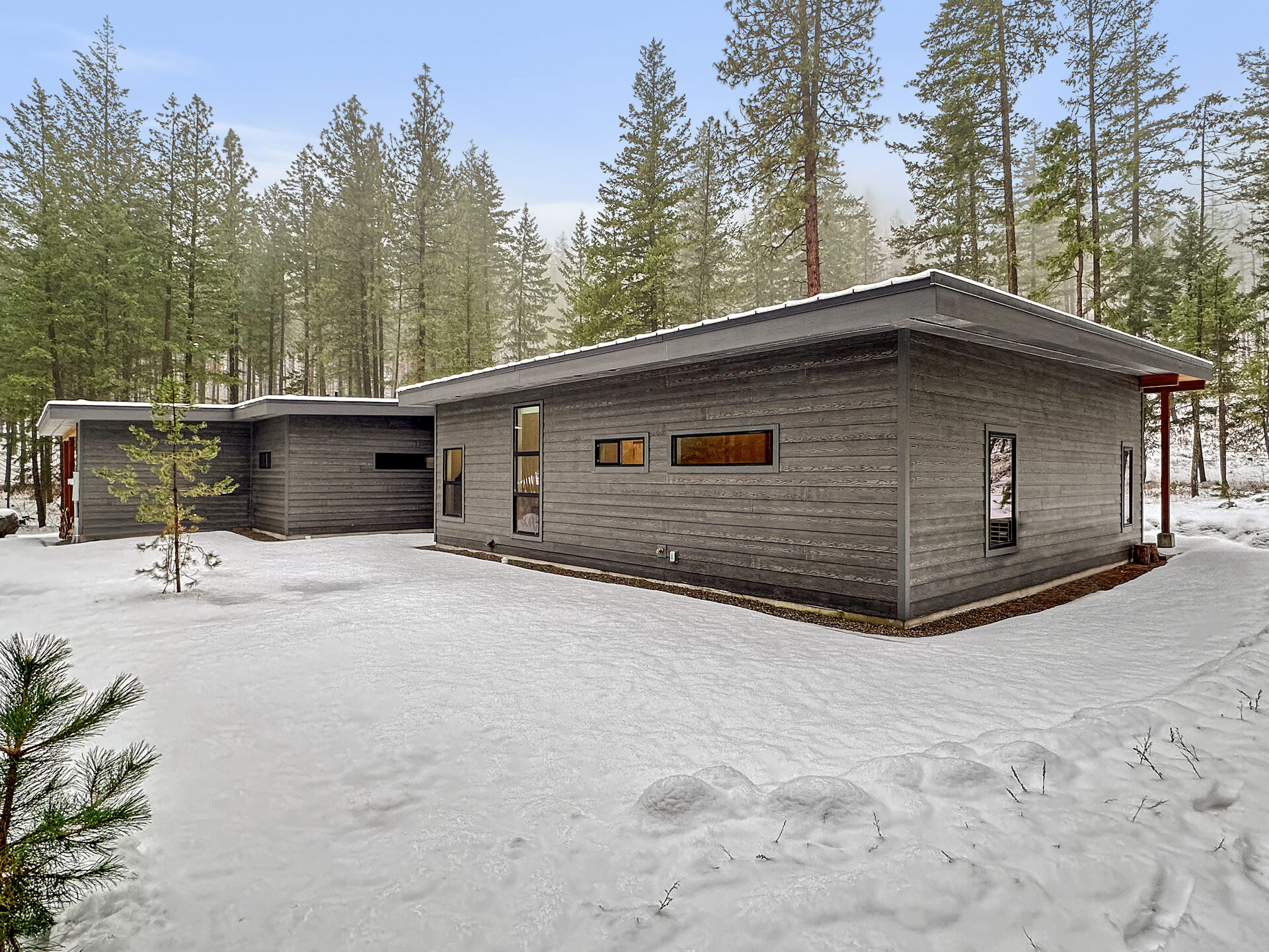 The Woodlands — residential architecture, Mazama, WA