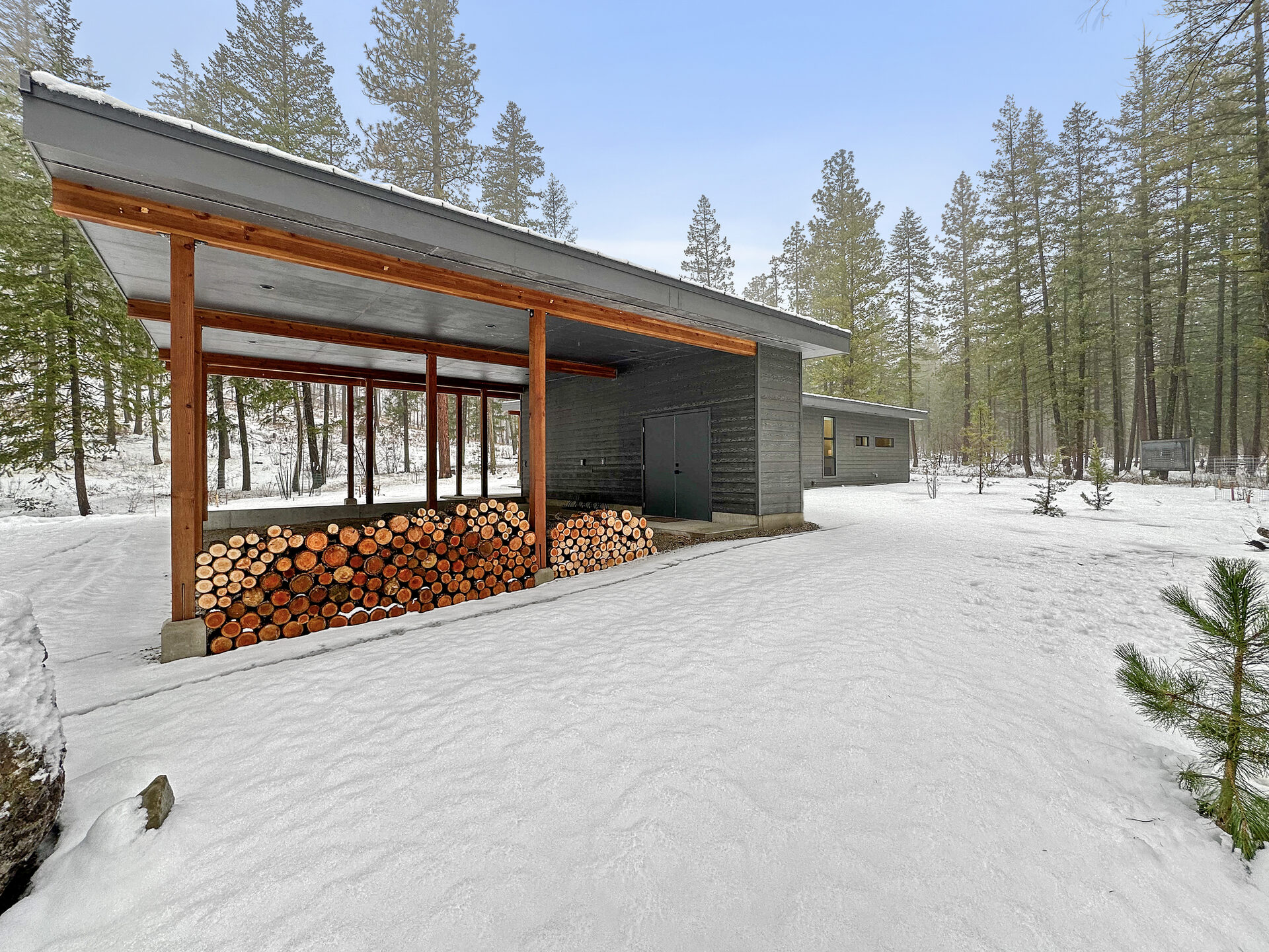 The Woodlands — residential architecture, Mazama, WA